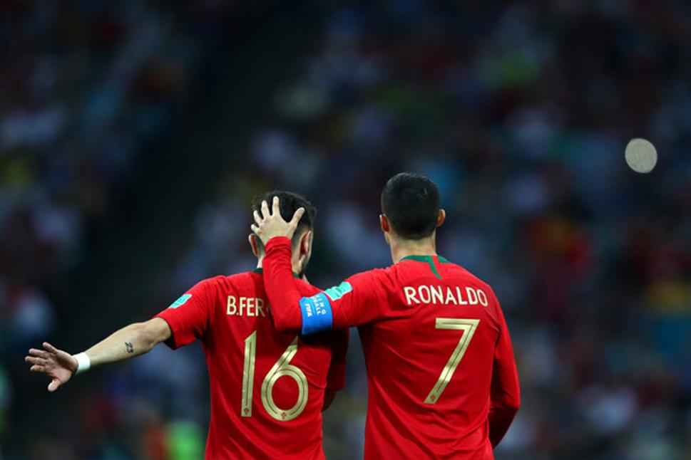 Minulosť, prítomnosť a budúcnosť portugalského futbalu na jednej fotke (Zdroj: zimbio.com)
