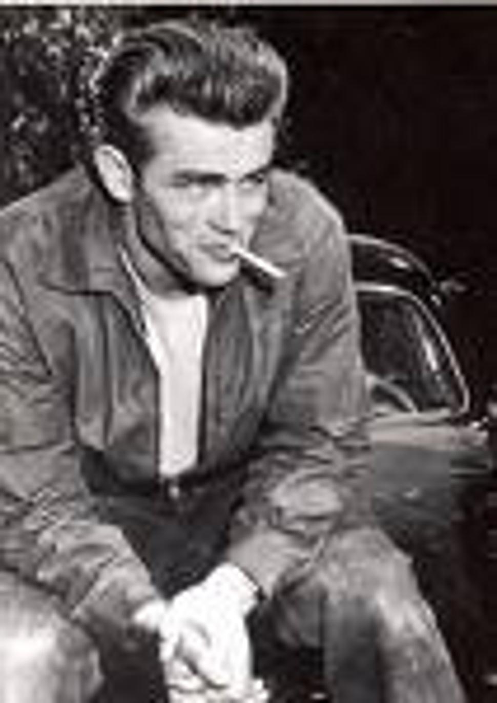 Chodieval vylízaný ako James Dean vo filme Rebel bez príciny