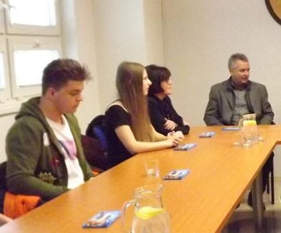 Samuel Adamík, študent Hotelovej akadémie v L.Mikuláši pred vyhlásením výsledkov súťaže o vode.