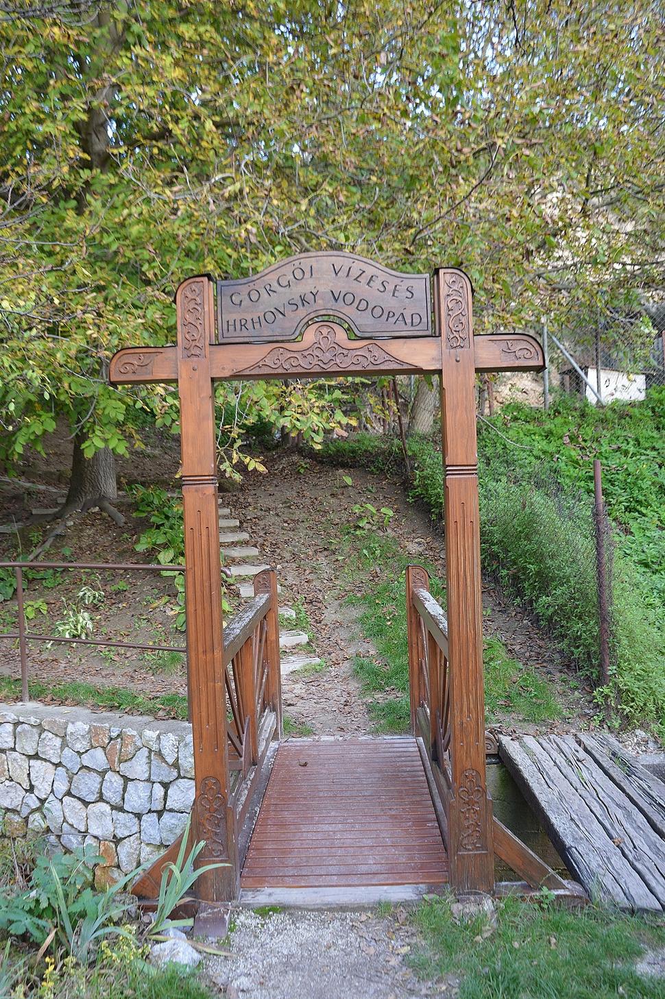 vstupný mostík k vodopádu