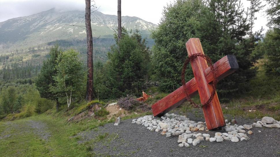 Jedno zo zastavení Tatranskej kalvárie.