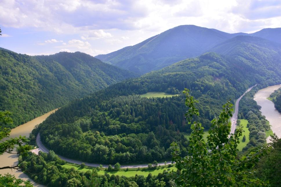Cesta pod Strečnom
