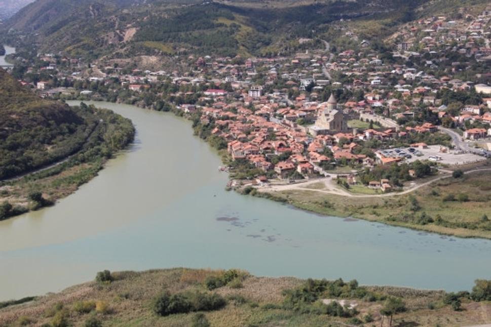 Starobylá Mccheta, bývalé hlavné mesto Gruzínska sa nachádza na sútoku dvoch riek Mtkvari a Argavi.