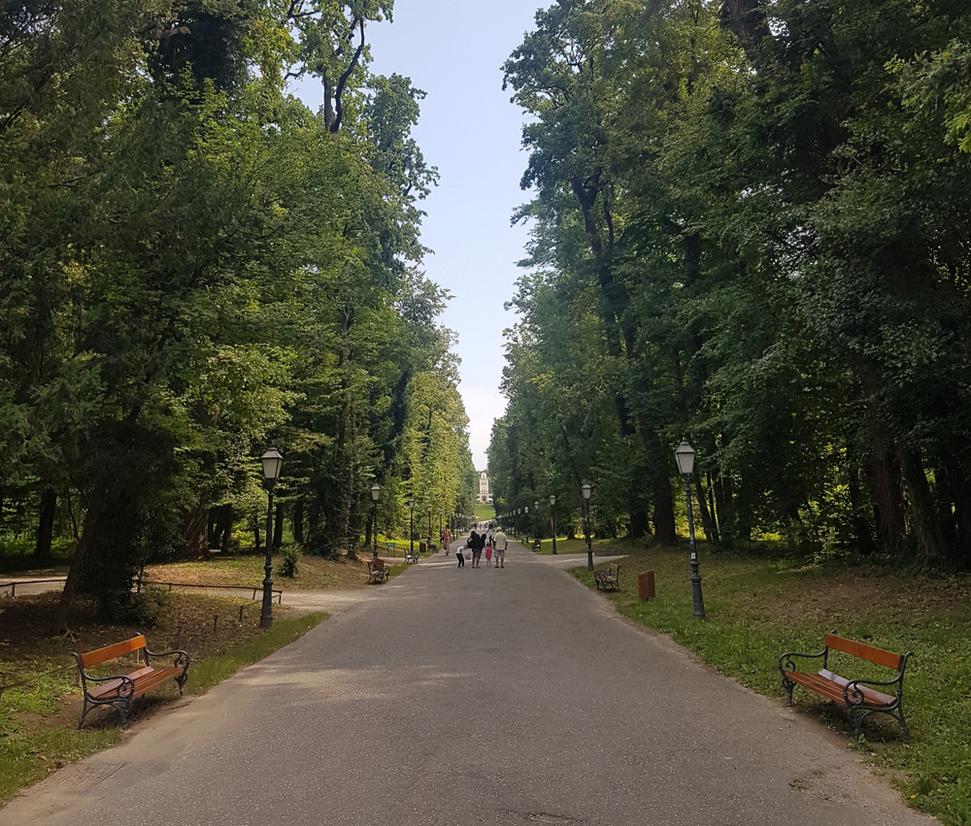 park cez ktorý sa išlo k Univerzite