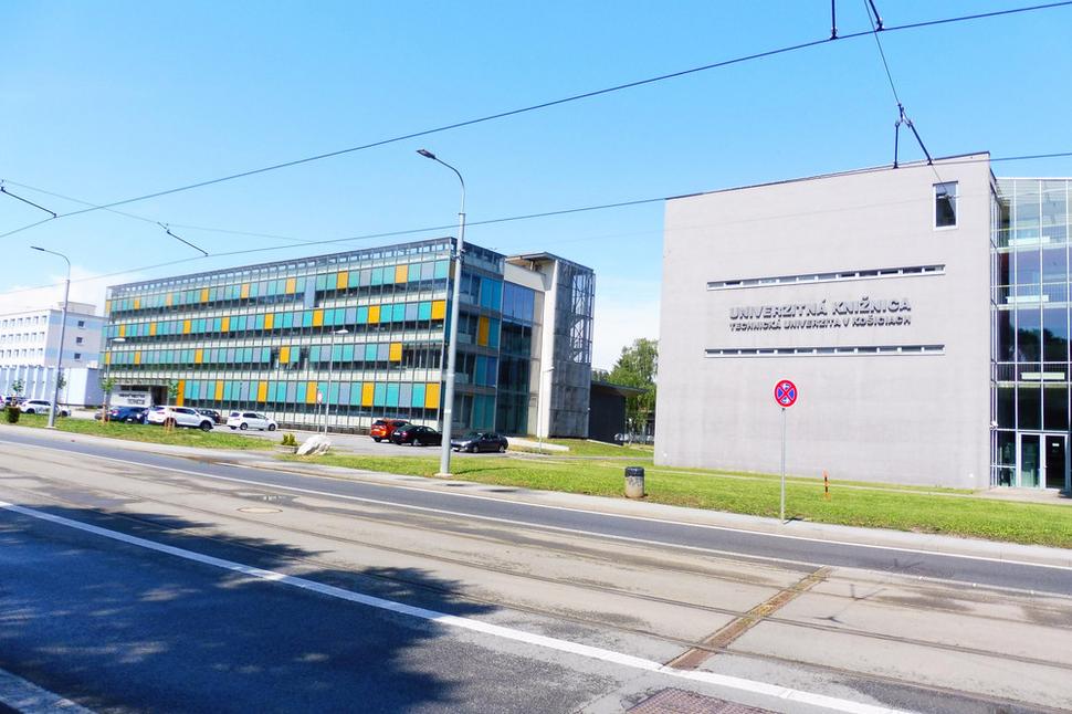File:Univerzitná knižnica Technickej Univerzity v Košiciach.jpg