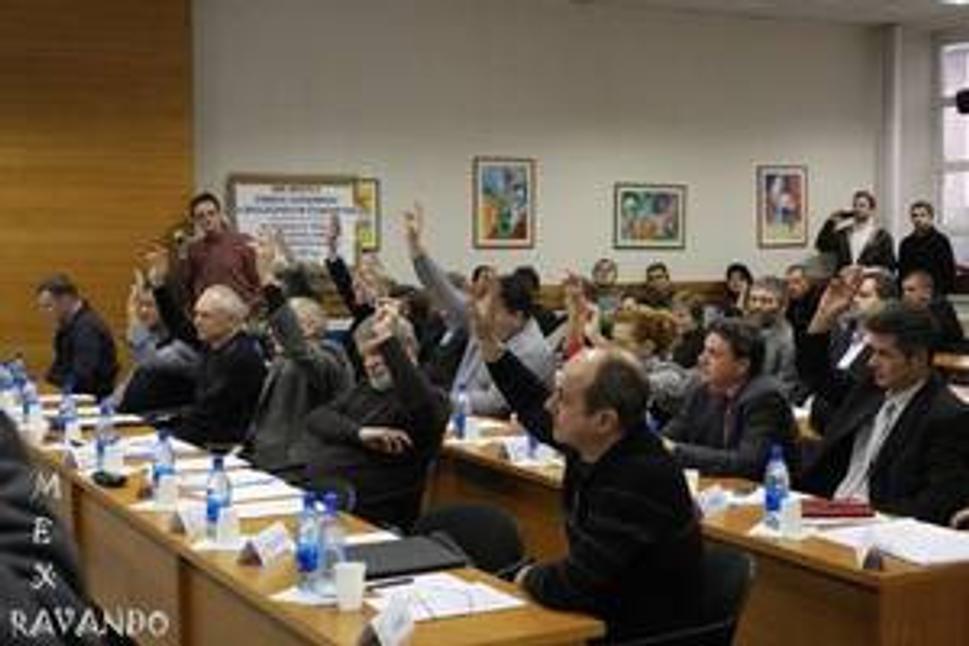 Poslanci MsZ Senica nie sú sprostí a už vôbec nie nevedomí