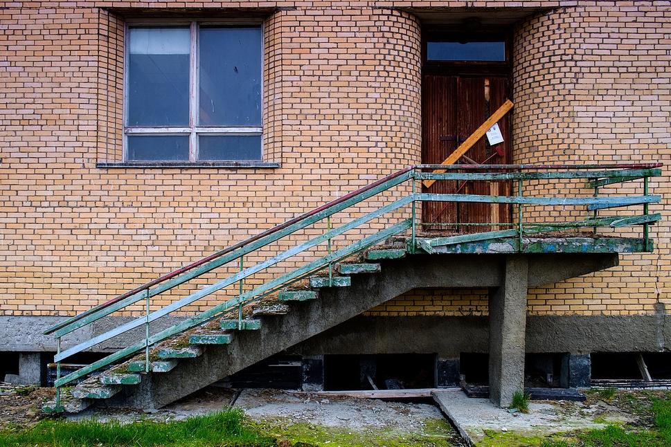 Do ubytovne sa bohužiaľ nedá vstúpiť.