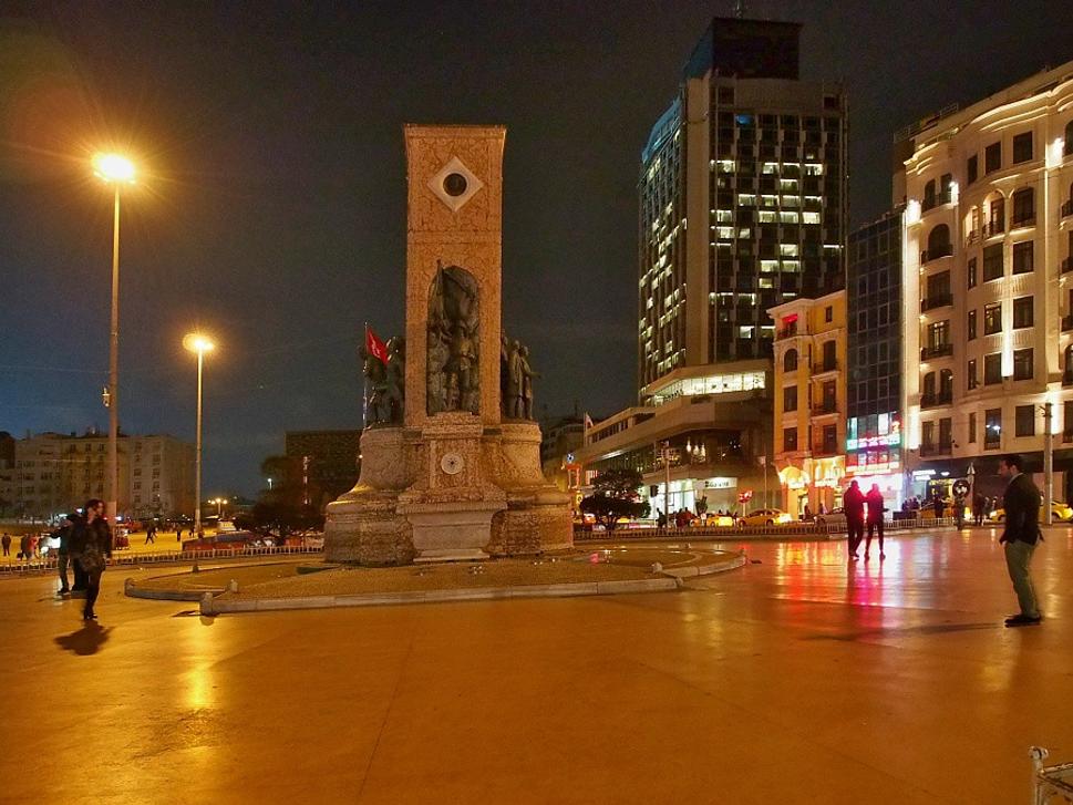 Námestie Taksim