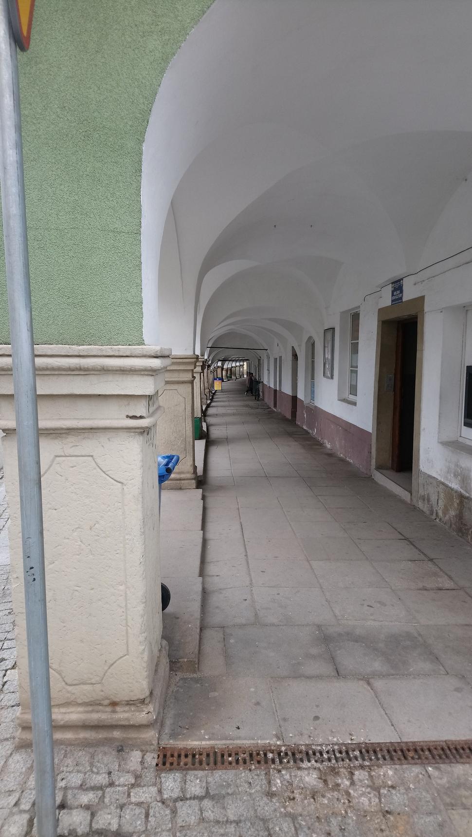 Chełmsko Śląskie – na námestí