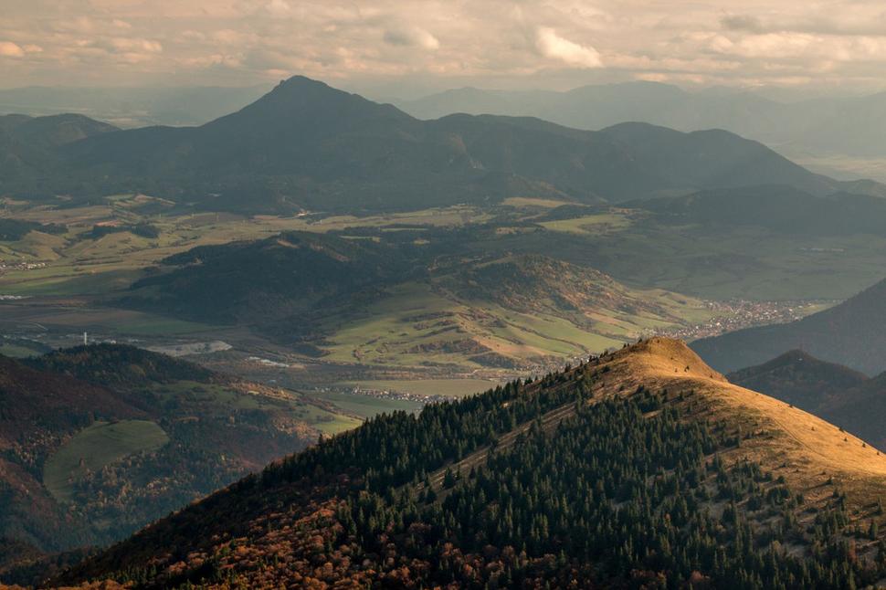 Vrchol Osnice a Choč v pozadí