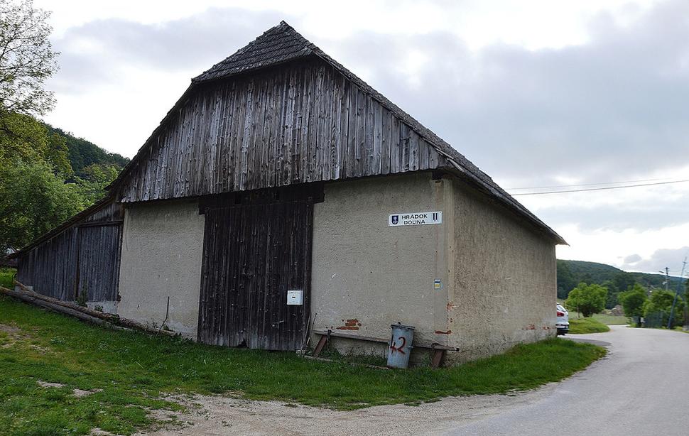 Hrádok, časť Dolina