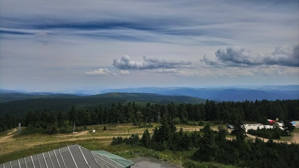 Pomerne pekné počasie poskytuje nekonečný rozhľad