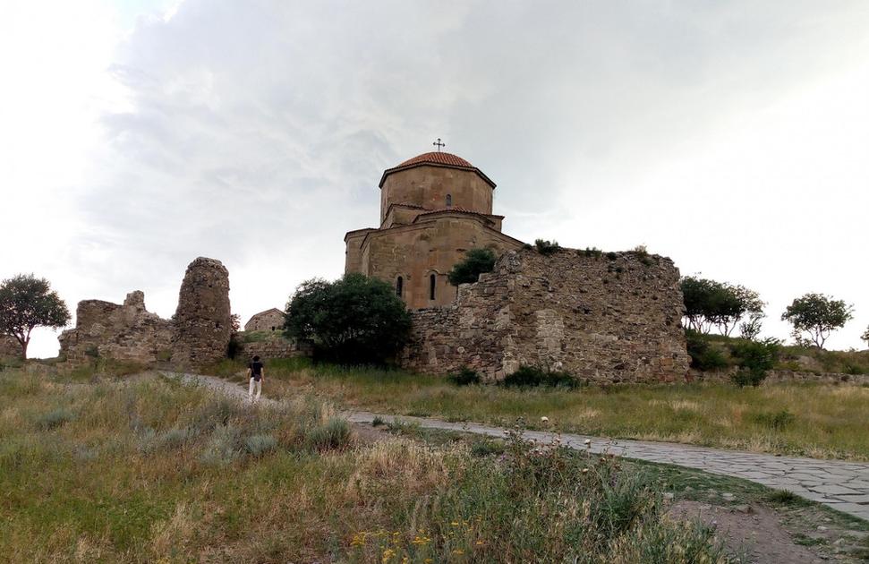 kostol Džvari, pietne miesto Gruzíncov