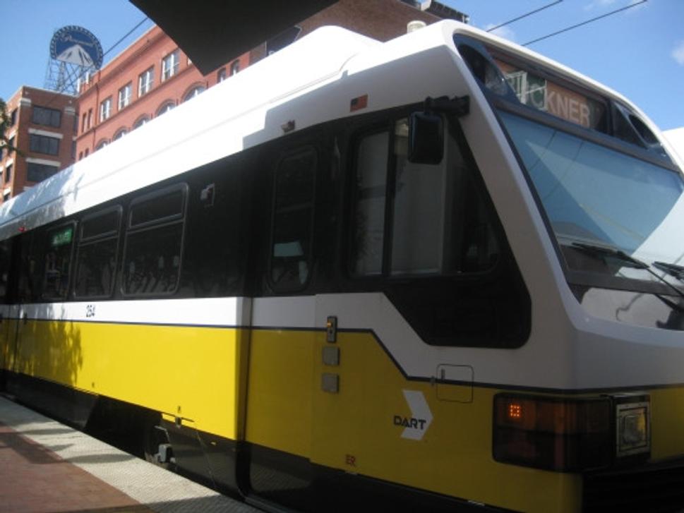 Vlak v meste - green line.