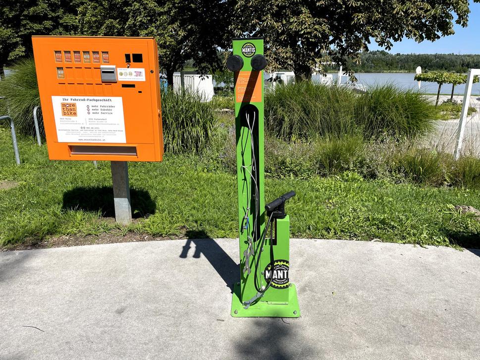 Stojany na opravu bicyklov