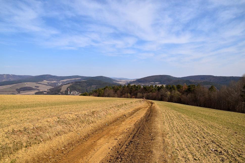 lúky nad obcou