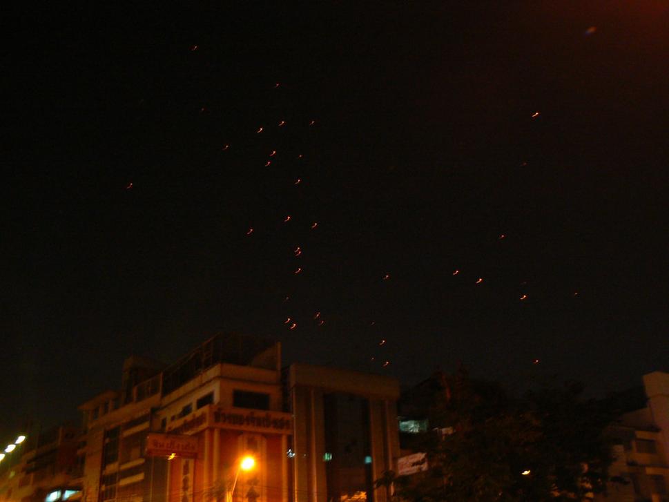 Loy Krathong začína