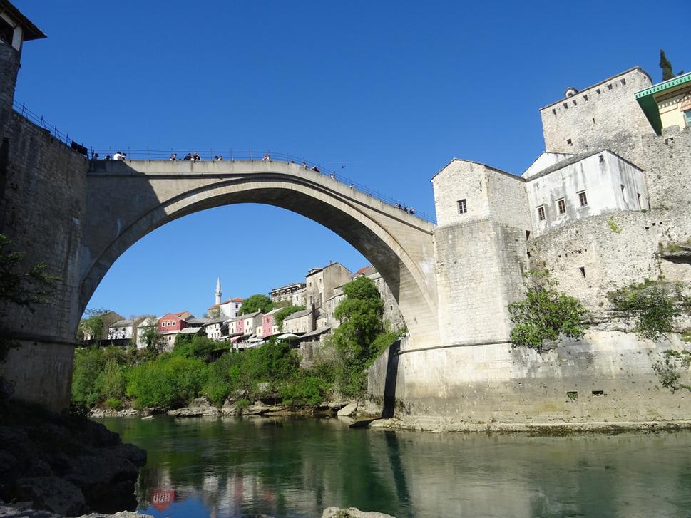 Starý most v Mostare a krásna osmanská architektúra