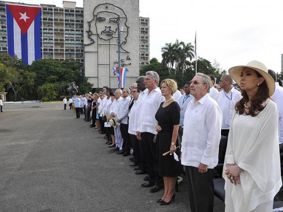 Svätý Che, sprava Raul Castro a argentínska prezidentka