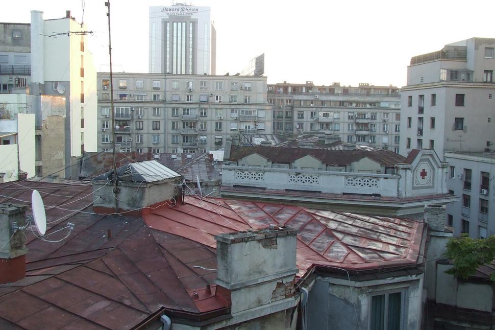 Centrum mesta zhora - výhľad z nášho okna