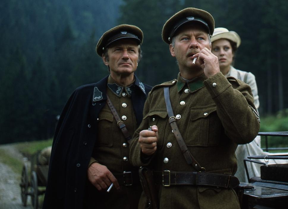 • Radoslav Brzobohatý (v strede) vo filme Noční jazdci. •