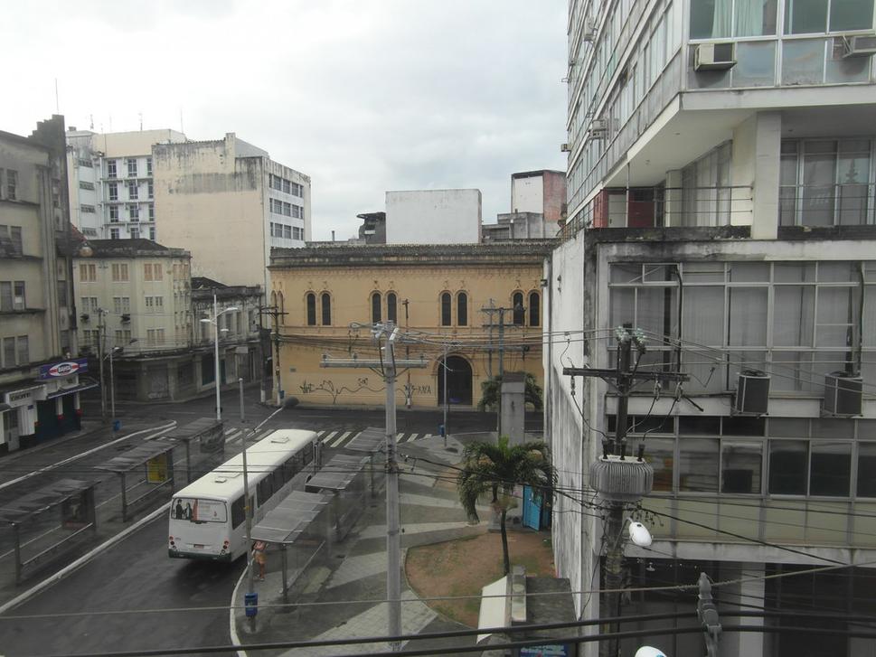 Autobusova stanica pri hoteli v centre