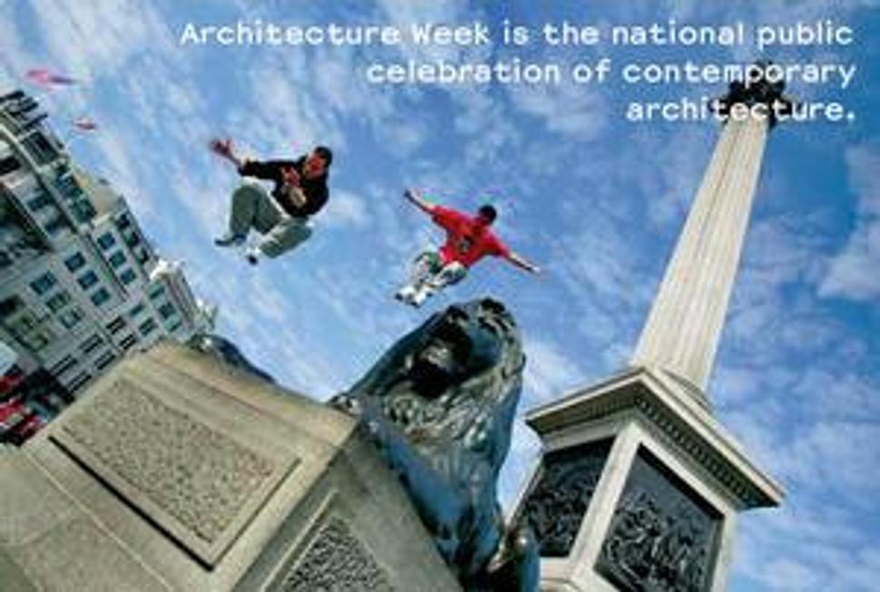 Každoročný Architecture Week priláka do galérií a múzeí v Londýne množstvo mladých (telom alebo dušou).