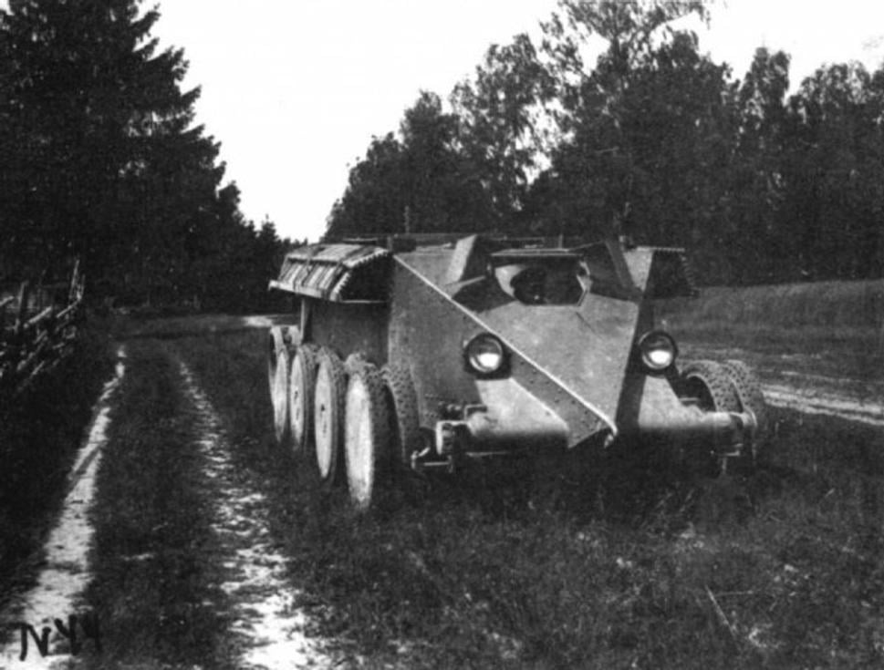 Christie M1930 (BT-1) při jízdě na kolech, zkoušky Kubinka, 1931