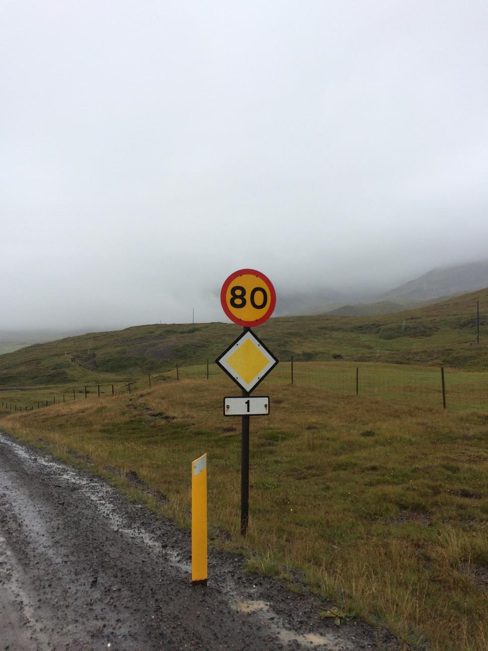 Hlavná cesta číslo 1 vedie okolo celého Islandu