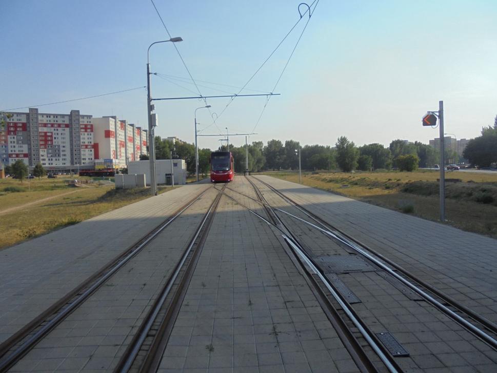 Pri Ivom preukazovaných schopnostiach sme tu s električkou v Petržalke definitívne skončili.