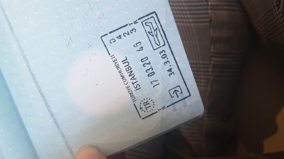 Spomienka na nekonečné prechádzky medzi prepážkami na istanbulskom letisku