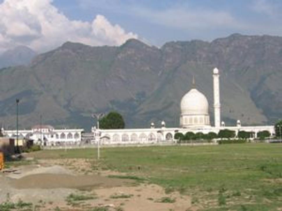 Hazratbal mosque