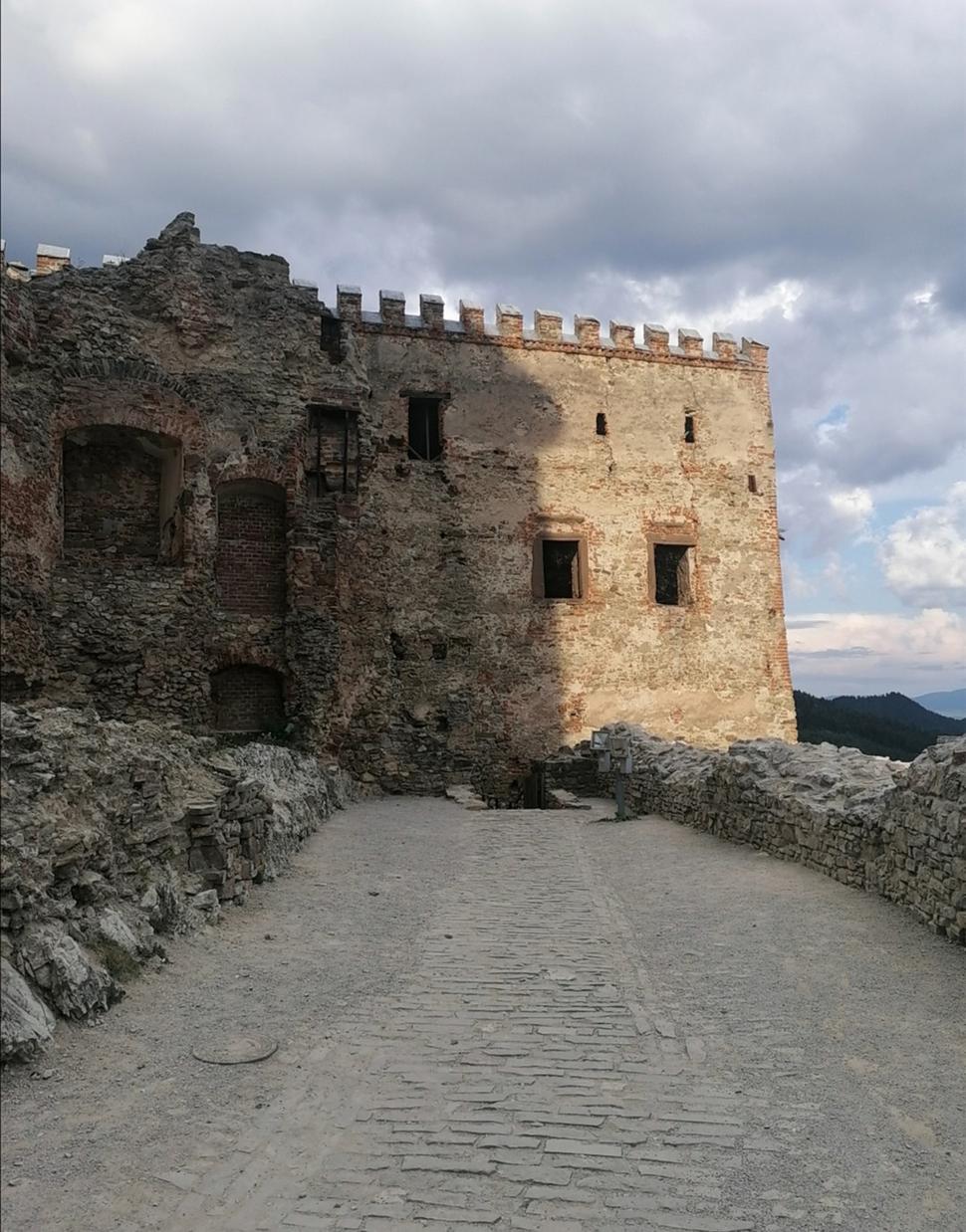 odchádzame