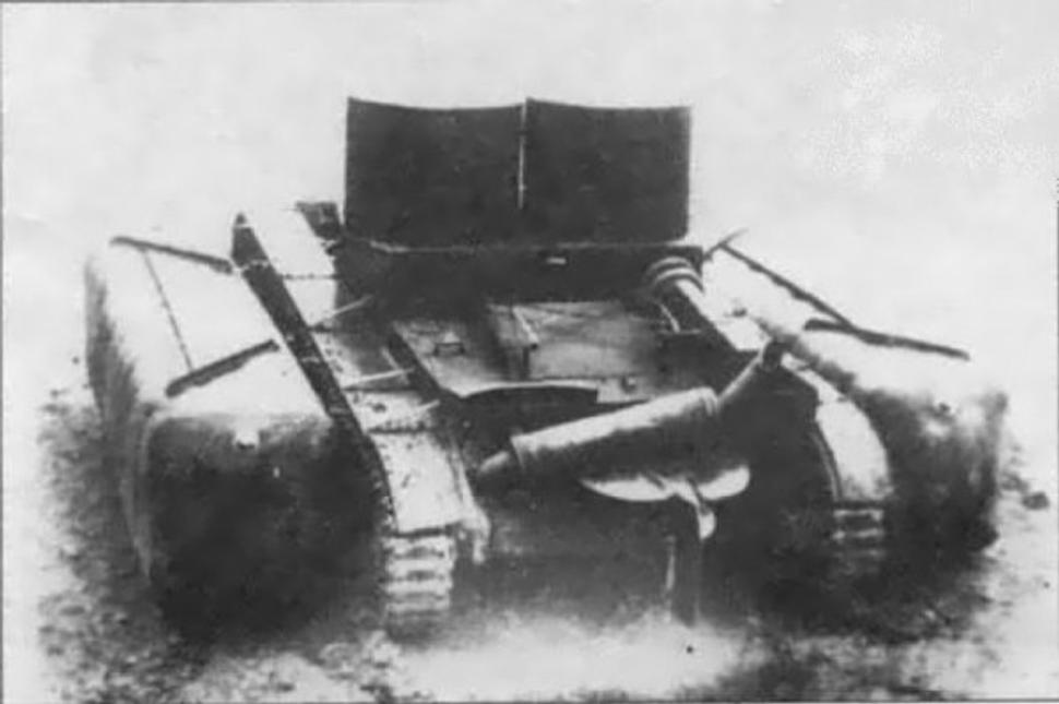 PT-26 na bázi T-26/1931 s vakovými plováky