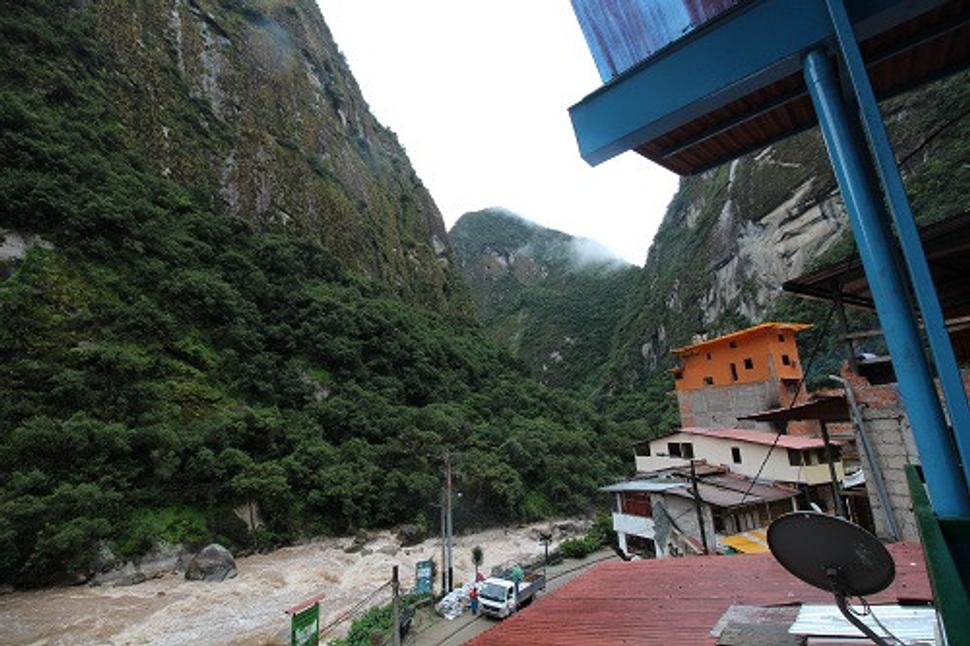 Machu Picchu Pueblo - rieka Urubamba