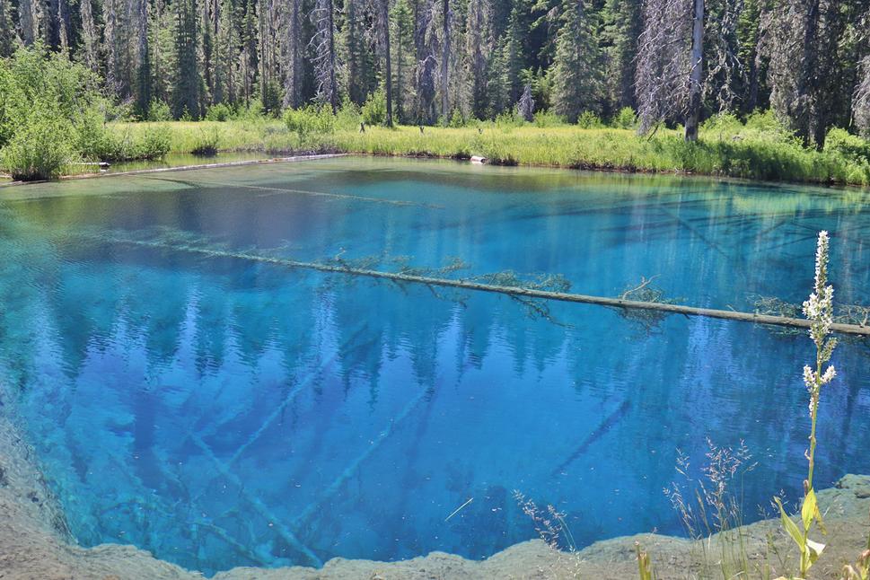 Little Crater Lake, Oregon