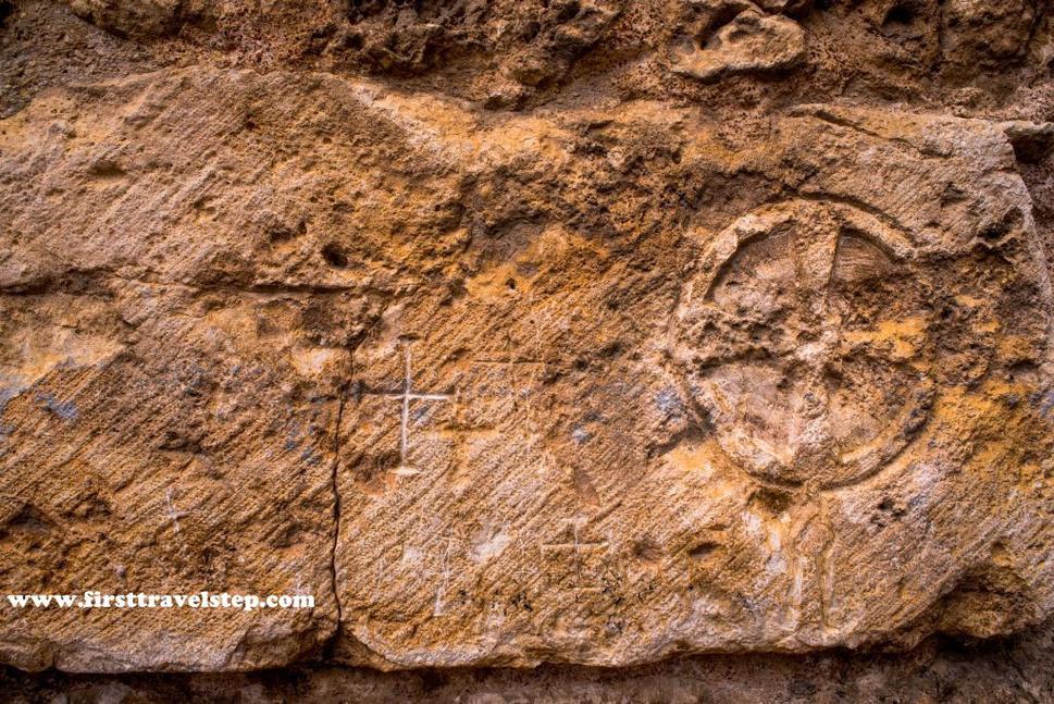 Stopy po pútnikoch a templárskych križiakoch zo stredoveku