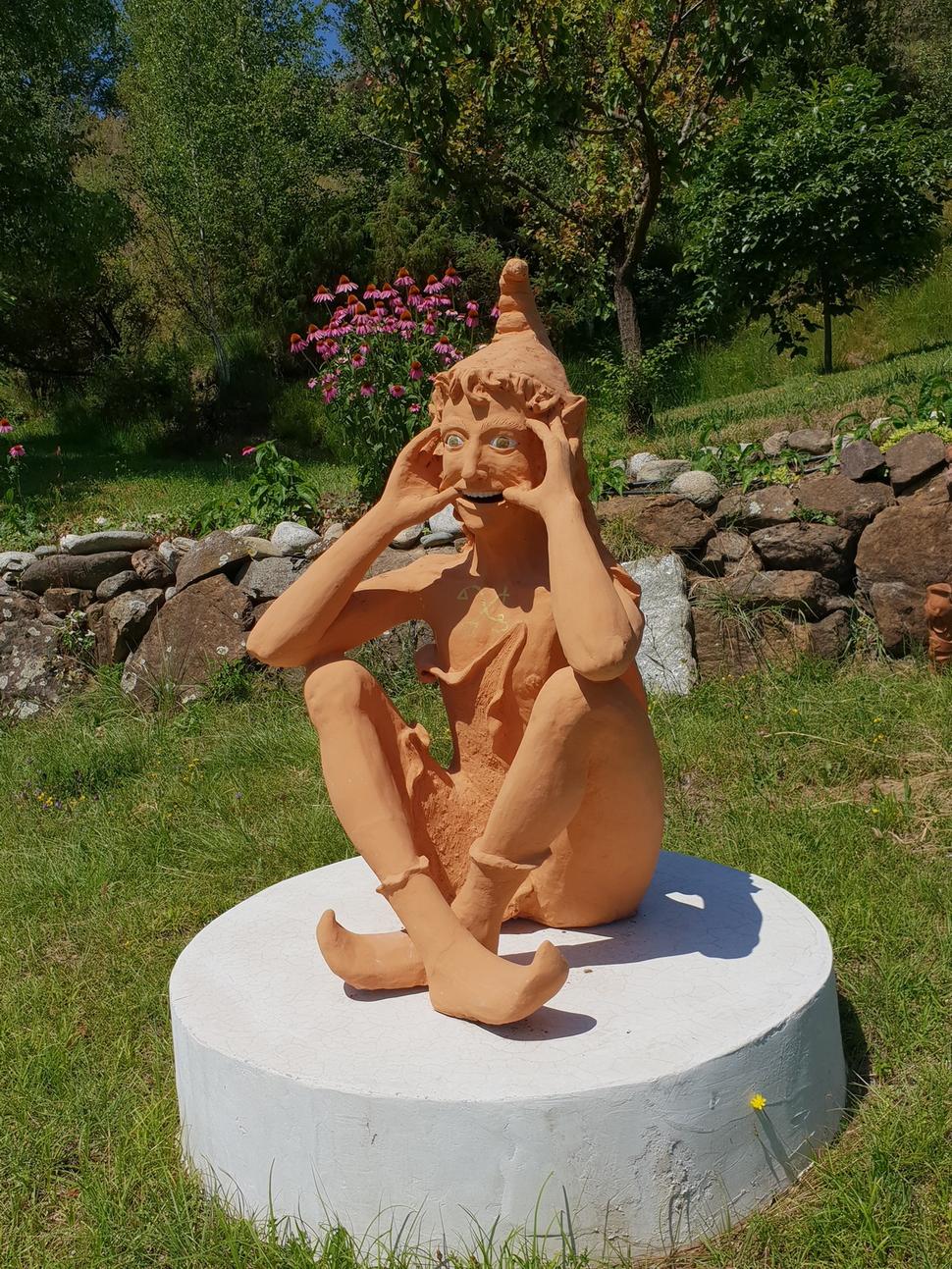 Keď som sa zamotala v špirálach, táto soška mi dala najavo, že niečo je inak.