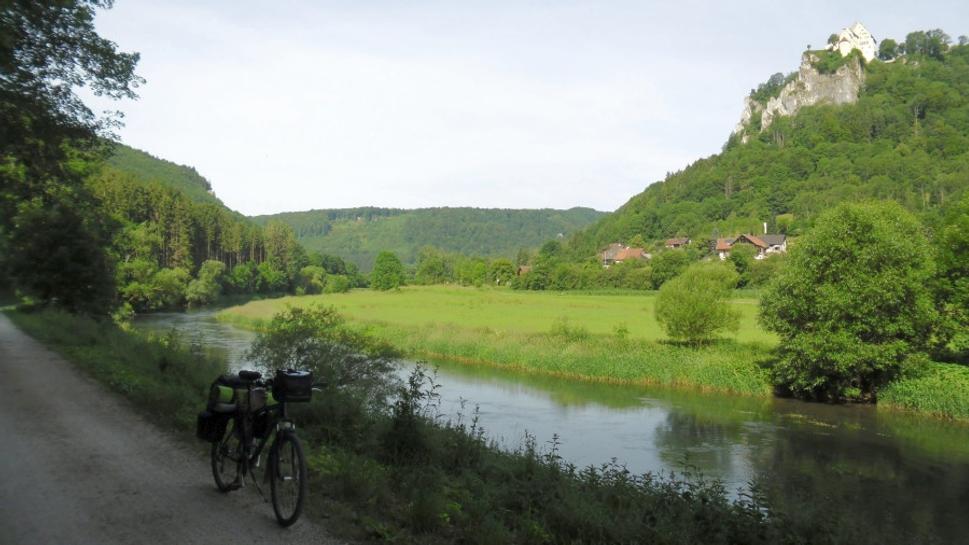 Krajina pri hornom Dunaji je krásna, skoro ako na Slovensku.