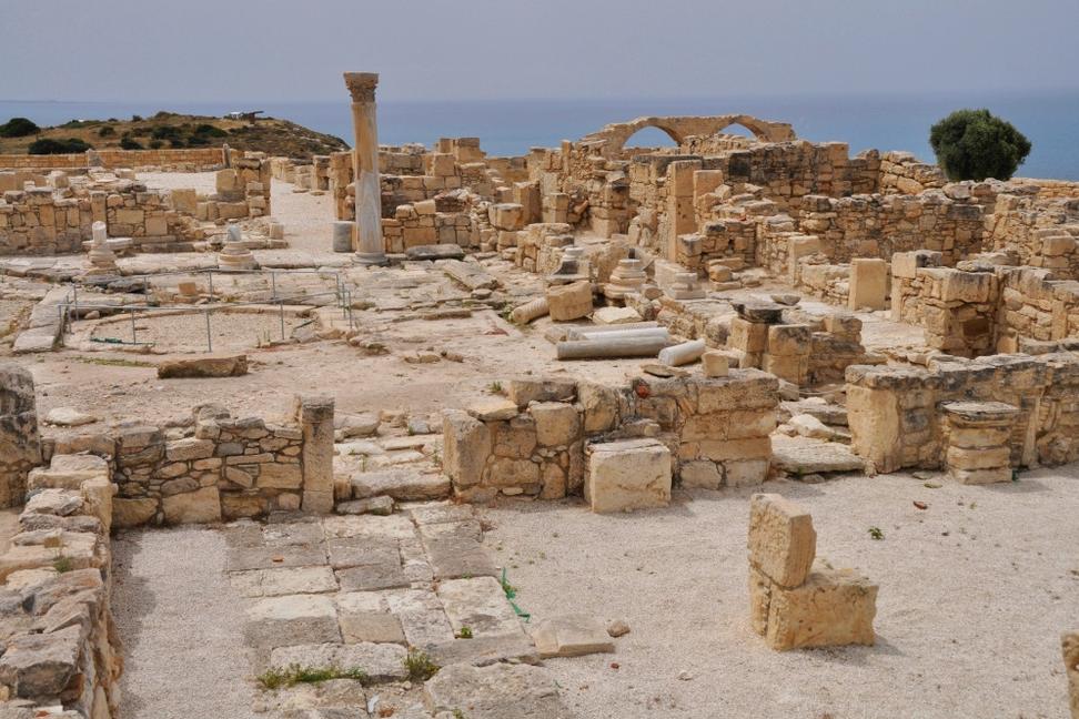 Na Cypre III. Amathus a Kourion. Za starovekými mestami