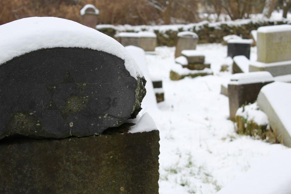 Takmer zabudnutý židovský cintorín vo Zvolenskej Slatine