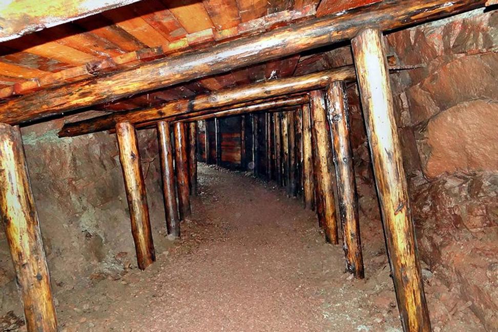 Měděný důl Bohumír pod Jestřebími horami