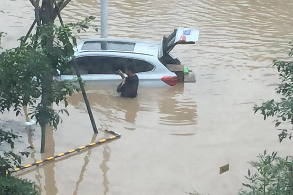 Prišla veľká voda, Záplavy v Zhengzhou