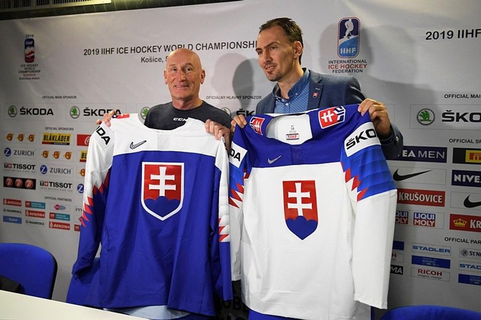 Prítomnosť a budúcnosť slovenskej hokejovej reprezentácie, manažment