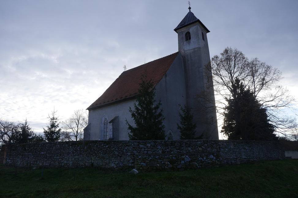 Kostoly za hradbami: Pezinok Grinava