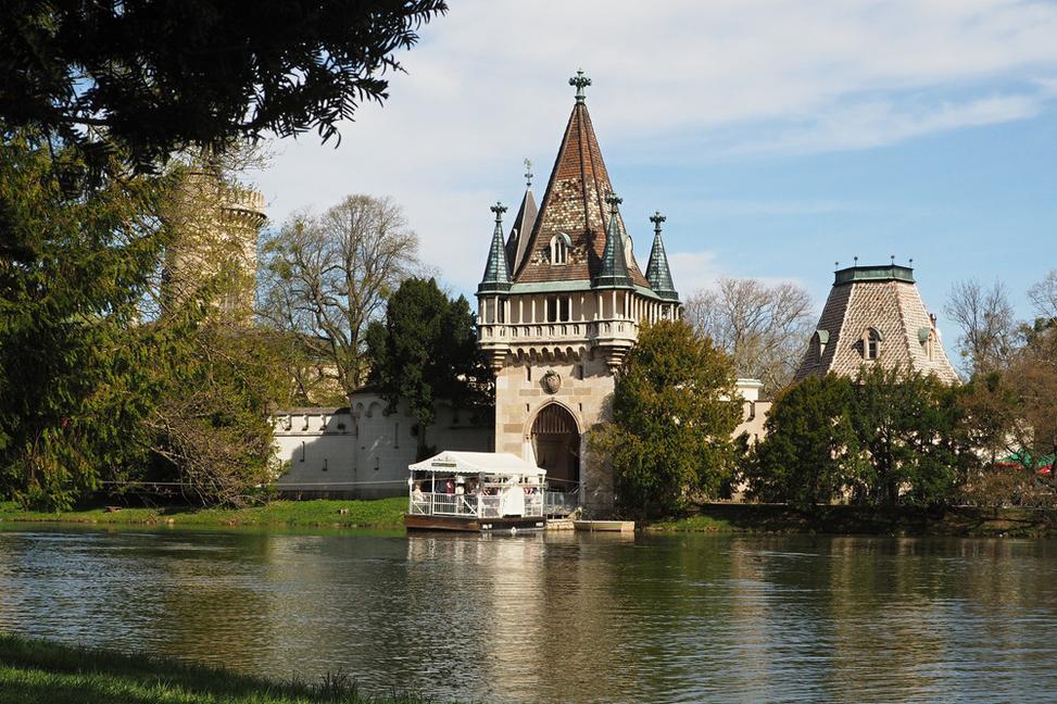 Laxenburg pri Viedni, park, zámok a iné zaujímavosti
