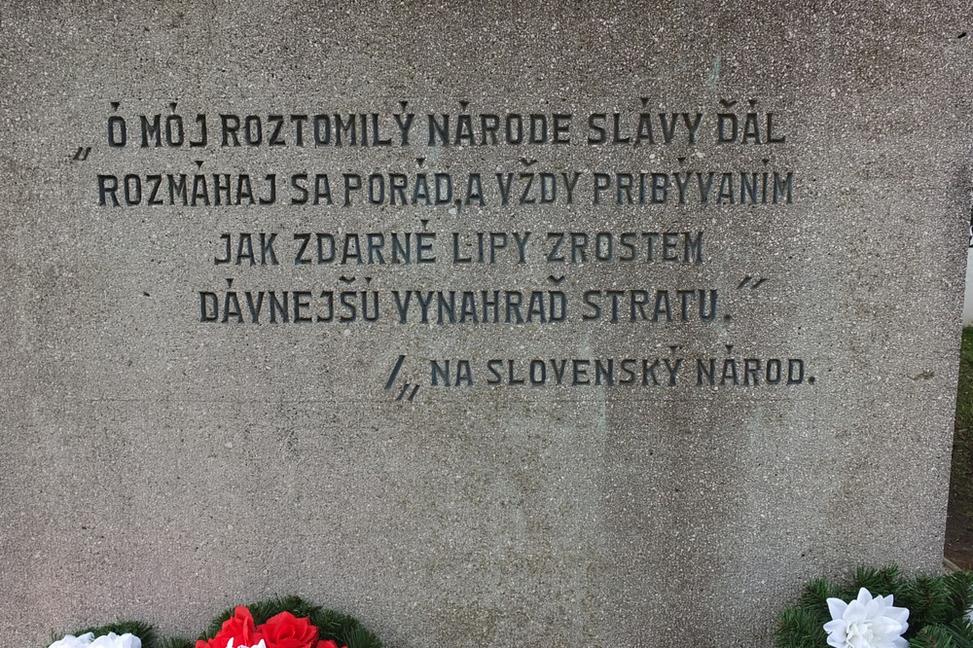 Litery na pomníkoch našich národných titánov, 230. rokov od narodenia Jána Hollého