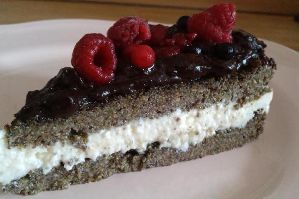 Kelovo - maková torta s tvarohovým krémom a čokoládovým ganache