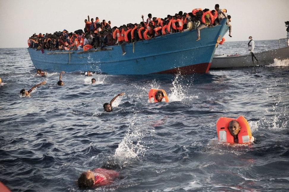 Hoaxy vs fakty: EÚ nie je zodpovedná za ľudí zachránených v Stredozemnom mori