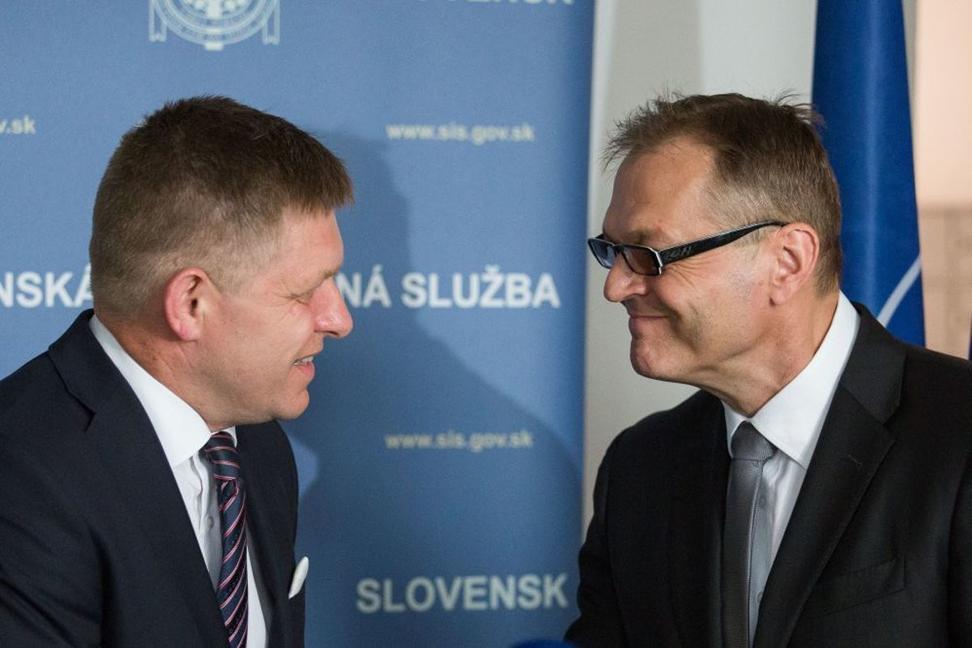 Fico je len babka v rukách Miroslava Bödöra